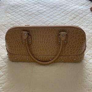 Elegant Tan/yellow Crocodile-Embossed Diva Collection Women's Bag.